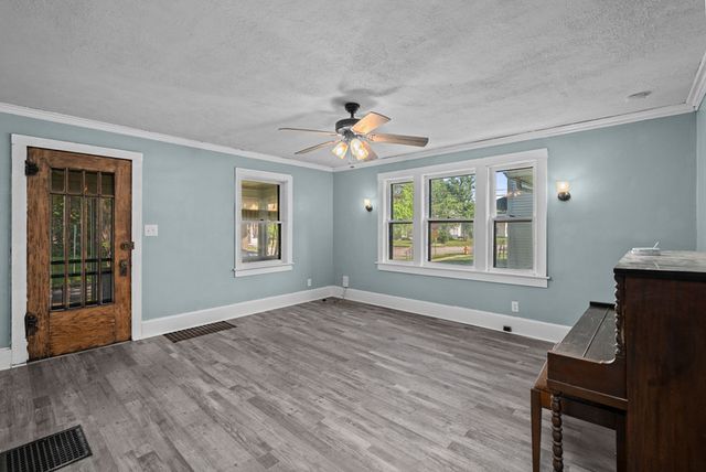 1419 17th Street, Moline, IL 61265