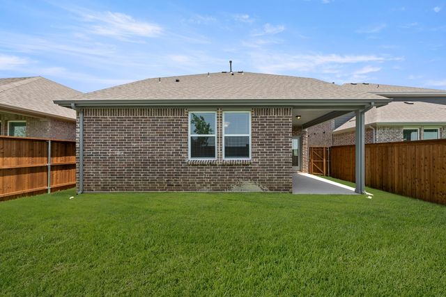 5909 Laurel Lake Lane, Pilot Point, TX 76258