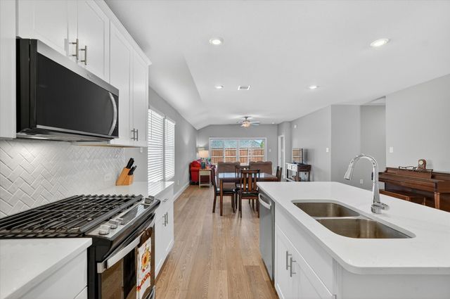 903 Edgehurst Drive, Princeton, TX 75071