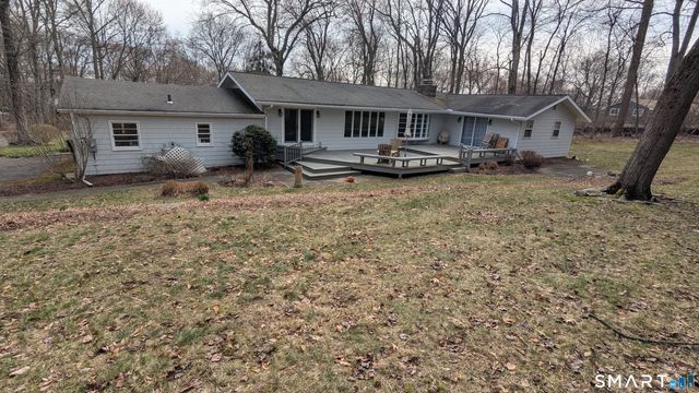 19 Cricklewood Lane, Norwalk, CT 06851