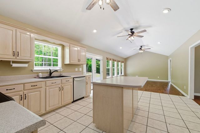 2149 Vinewood Drive, Dalton, GA 30720