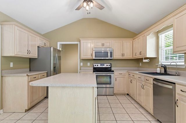 2149 Vinewood Drive, Dalton, GA 30720