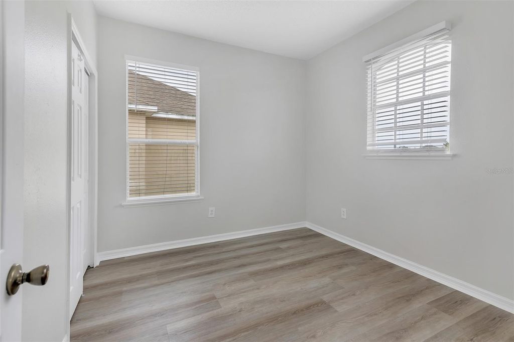 Image 24 of property listing at 1720 BEAR BAY COVE, Orlando, FL 32824