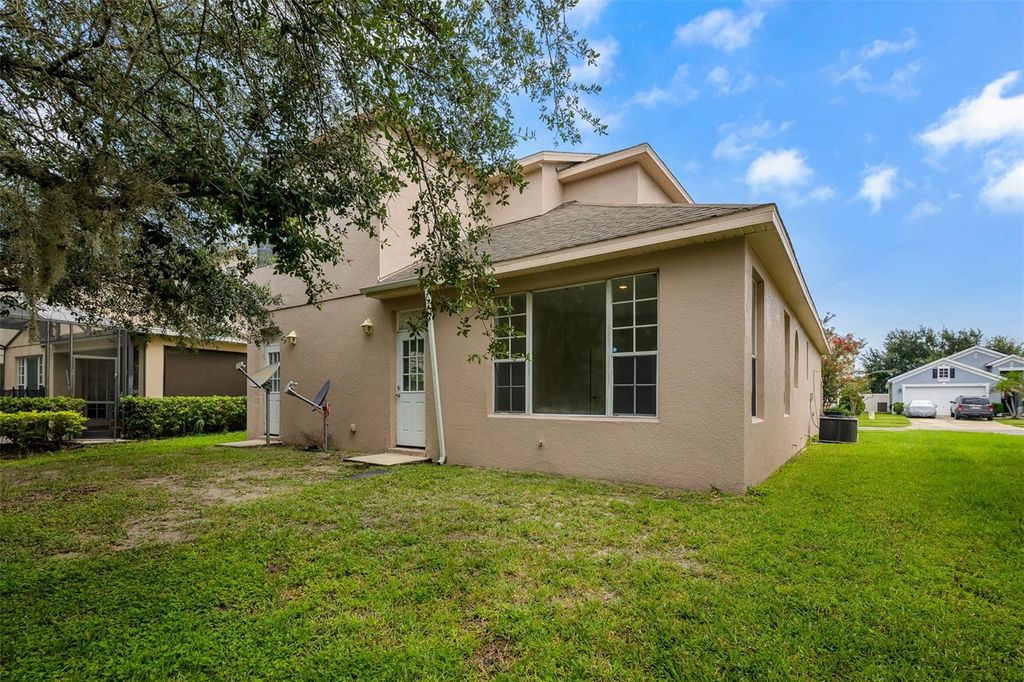 Image 28 of property listing at 1720 BEAR BAY COVE, Orlando, FL 32824