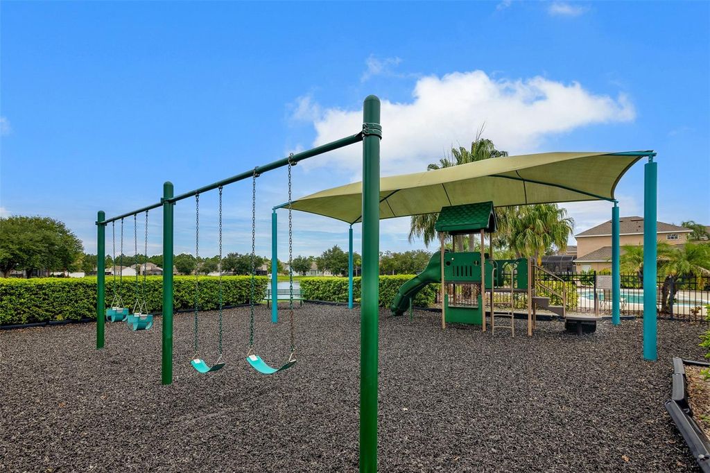 Image 32 of property listing at 1720 BEAR BAY COVE, Orlando, FL 32824