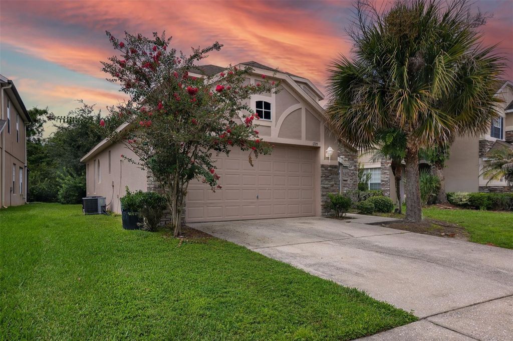 Image 39 of property listing at 1720 BEAR BAY COVE, Orlando, FL 32824