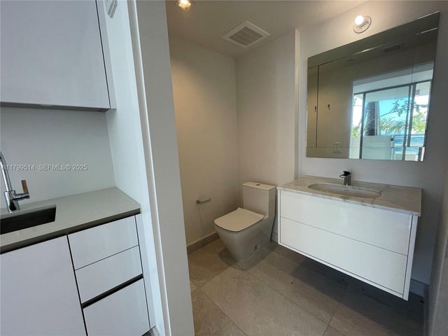 18501 Collins Avenue Cabana 12, Sunny Isles Beach, FL 33160