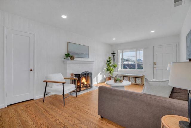 1024 Locust St, Livermore, CA 94551