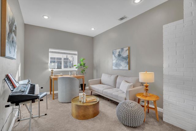 1024 Locust St, Livermore, CA 94551