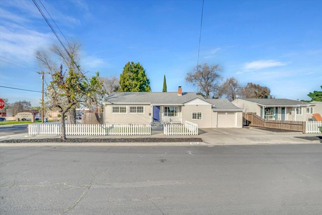 1024 Locust St, Livermore, CA 94551