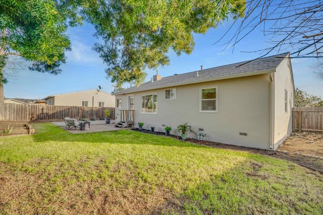 1024 Locust St, Livermore, CA 94551