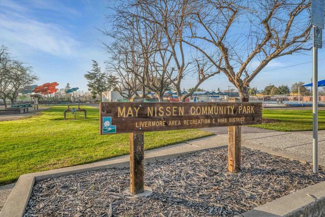 1024 Locust St, Livermore, CA 94551