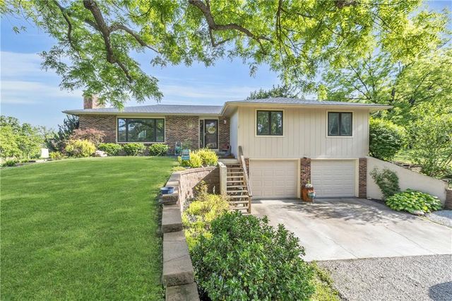 1758 Labette Road, Ottawa, KS 66067