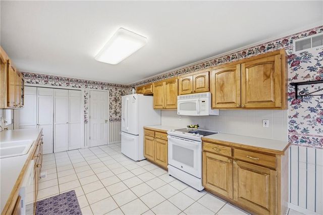 1758 Labette Road, Ottawa, KS 66067