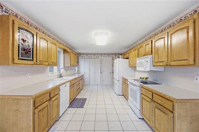 1758 Labette Road, Ottawa, KS 66067