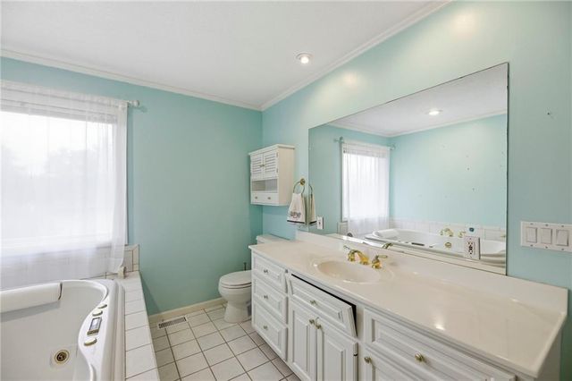 1758 Labette Road, Ottawa, KS 66067