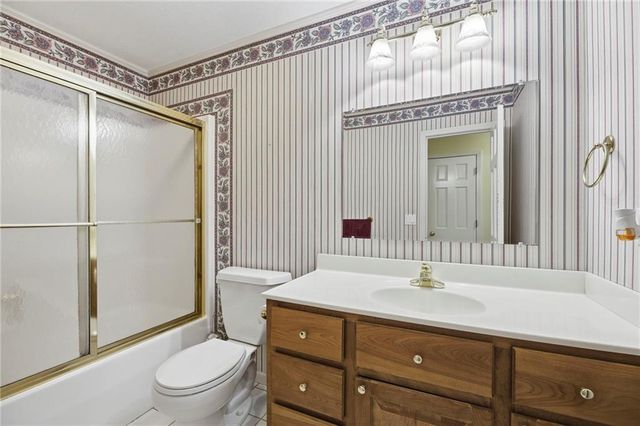 1758 Labette Road, Ottawa, KS 66067