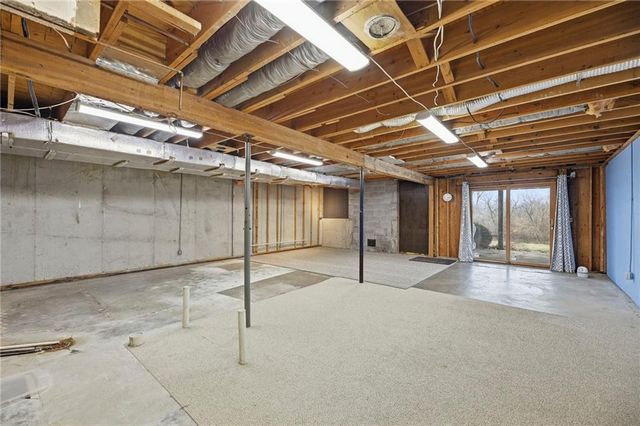 1758 Labette Road, Ottawa, KS 66067