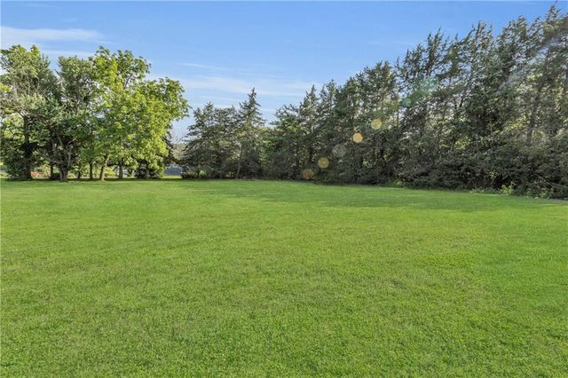 1758 Labette Road, Ottawa, KS 66067