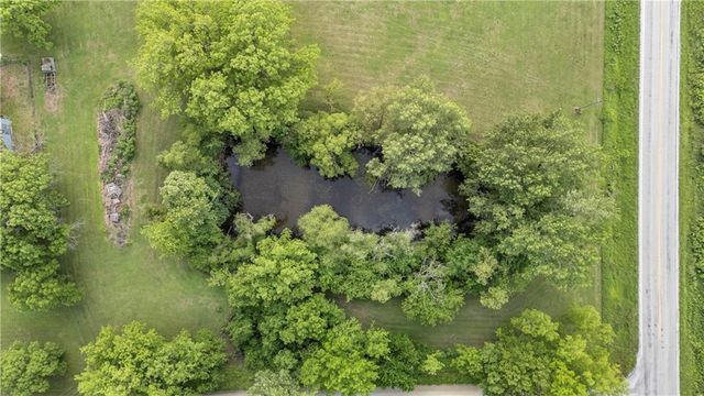 1758 Labette Road, Ottawa, KS 66067