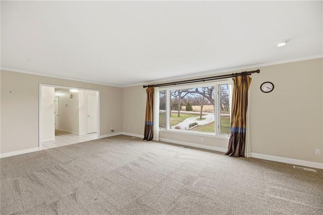 1758 Labette Road, Ottawa, KS 66067