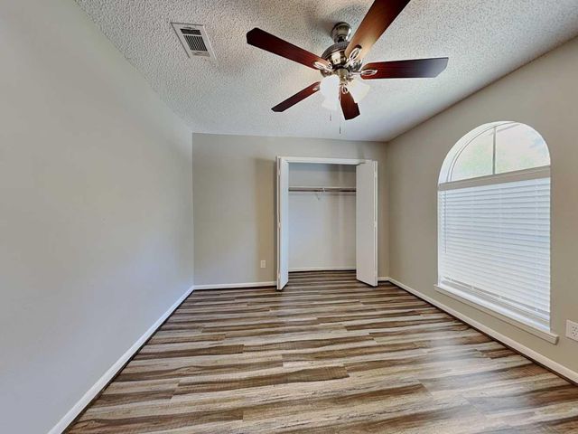 8322 Autumn Willow Drive, Tomball, TX 77375