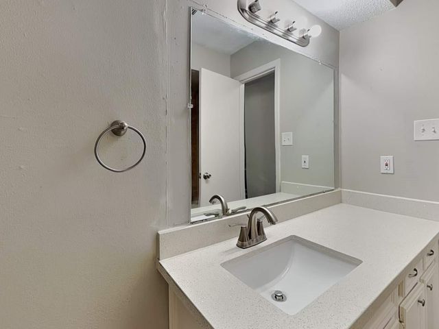 8322 Autumn Willow Drive, Tomball, TX 77375