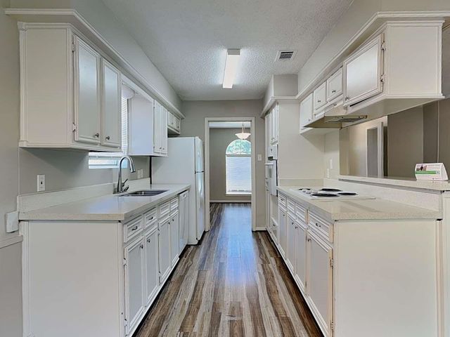 8322 Autumn Willow Drive, Tomball, TX 77375