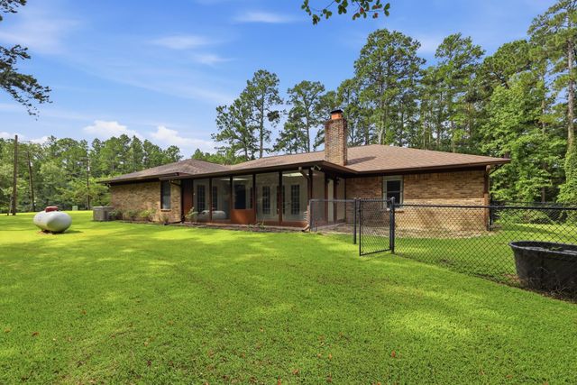 5438 FM 2625 W, Marshall, TX 75672