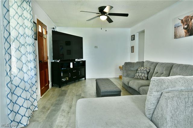 2928 W Liberty Street, Girard, OH 44420