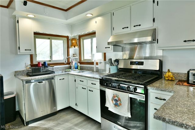 2928 W Liberty Street, Girard, OH 44420