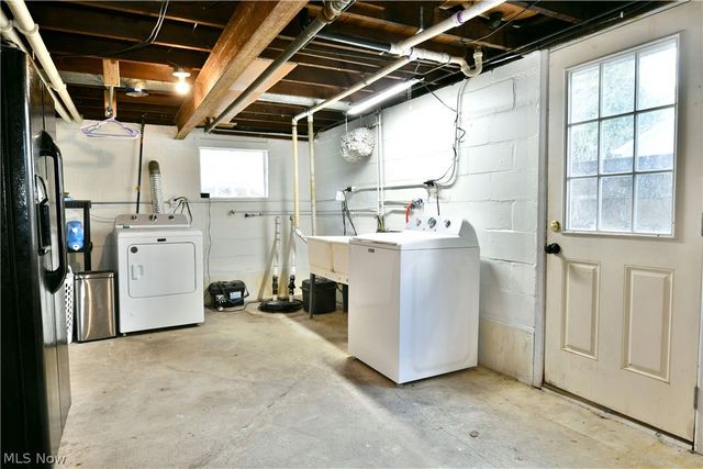 2928 W Liberty Street, Girard, OH 44420