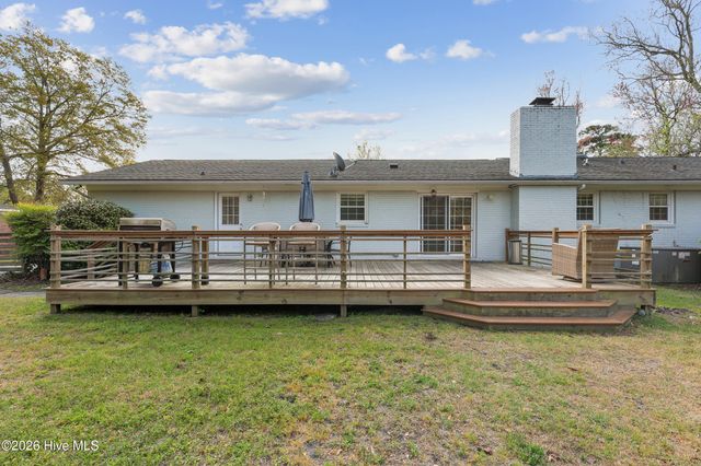 240 Jeb Stuart Drive, Wilmington, NC 28412