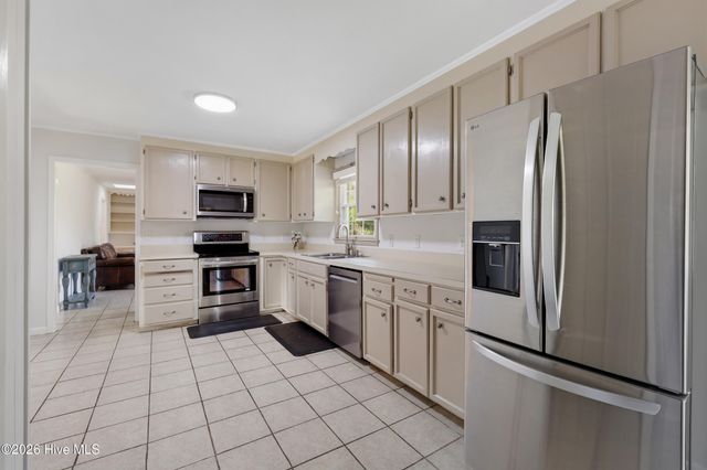 240 Jeb Stuart Drive, Wilmington, NC 28412