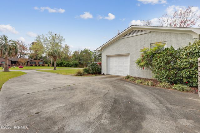 240 Jeb Stuart Drive, Wilmington, NC 28412