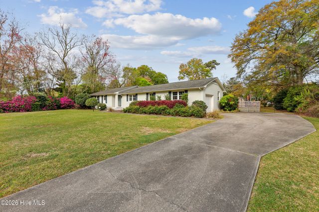 240 Jeb Stuart Drive, Wilmington, NC 28412