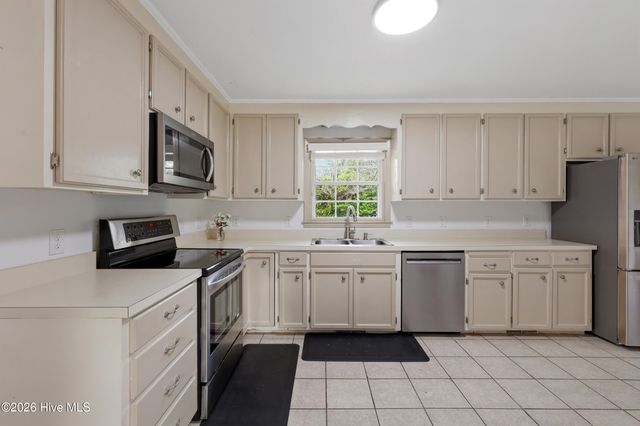 240 Jeb Stuart Drive, Wilmington, NC 28412