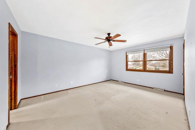 W158N10768 Catskill LANE, Germantown, WI 53022