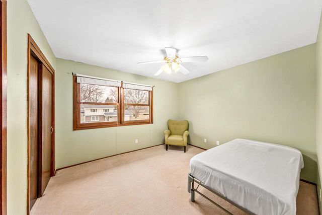 W158N10768 Catskill LANE, Germantown, WI 53022