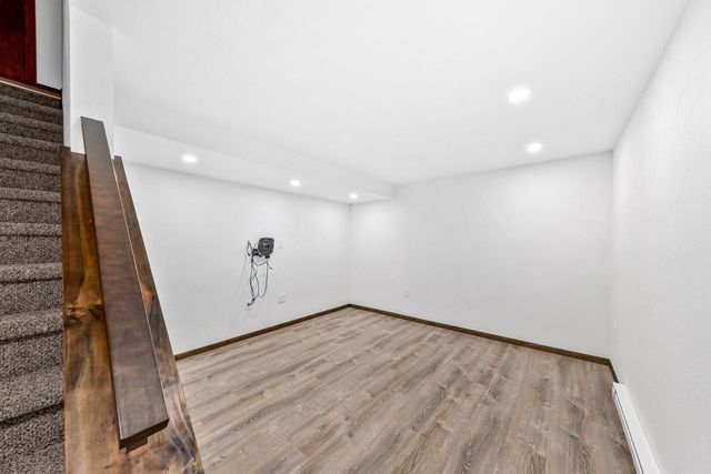 W158N10768 Catskill LANE, Germantown, WI 53022