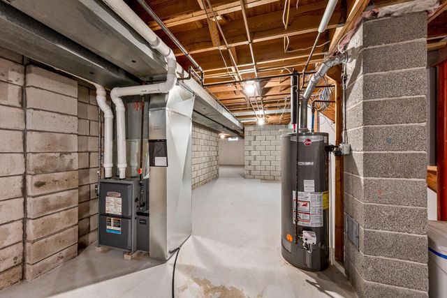 W158N10768 Catskill LANE, Germantown, WI 53022