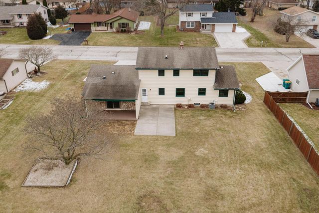 W158N10768 Catskill LANE, Germantown, WI 53022