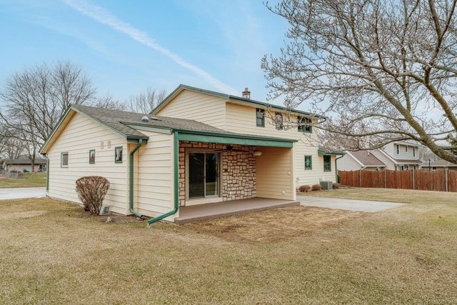 W158N10768 Catskill LANE, Germantown, WI 53022