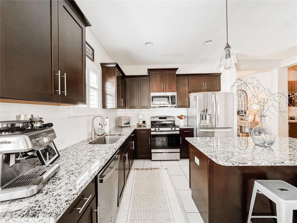 Image 11 of property listing at 12344 WHISPER LAKE DRIVE, Bradenton, FL 34211