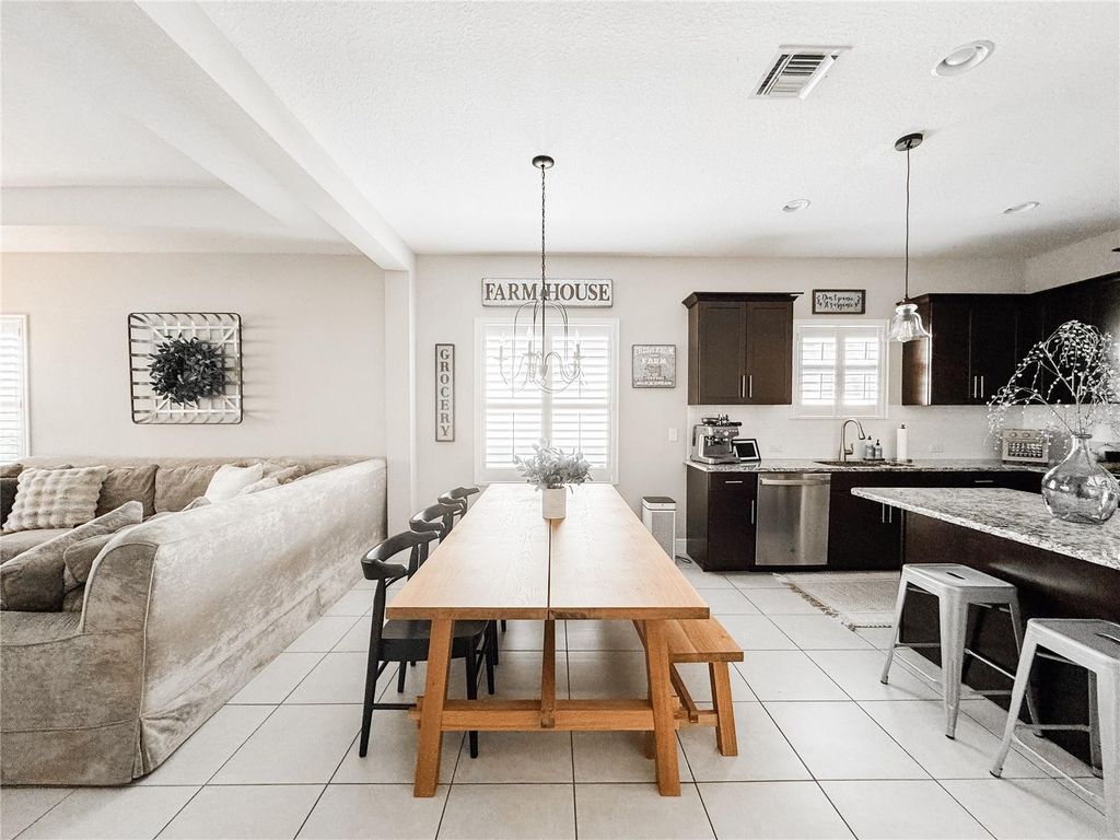 Image 12 of property listing at 12344 WHISPER LAKE DRIVE, Bradenton, FL 34211