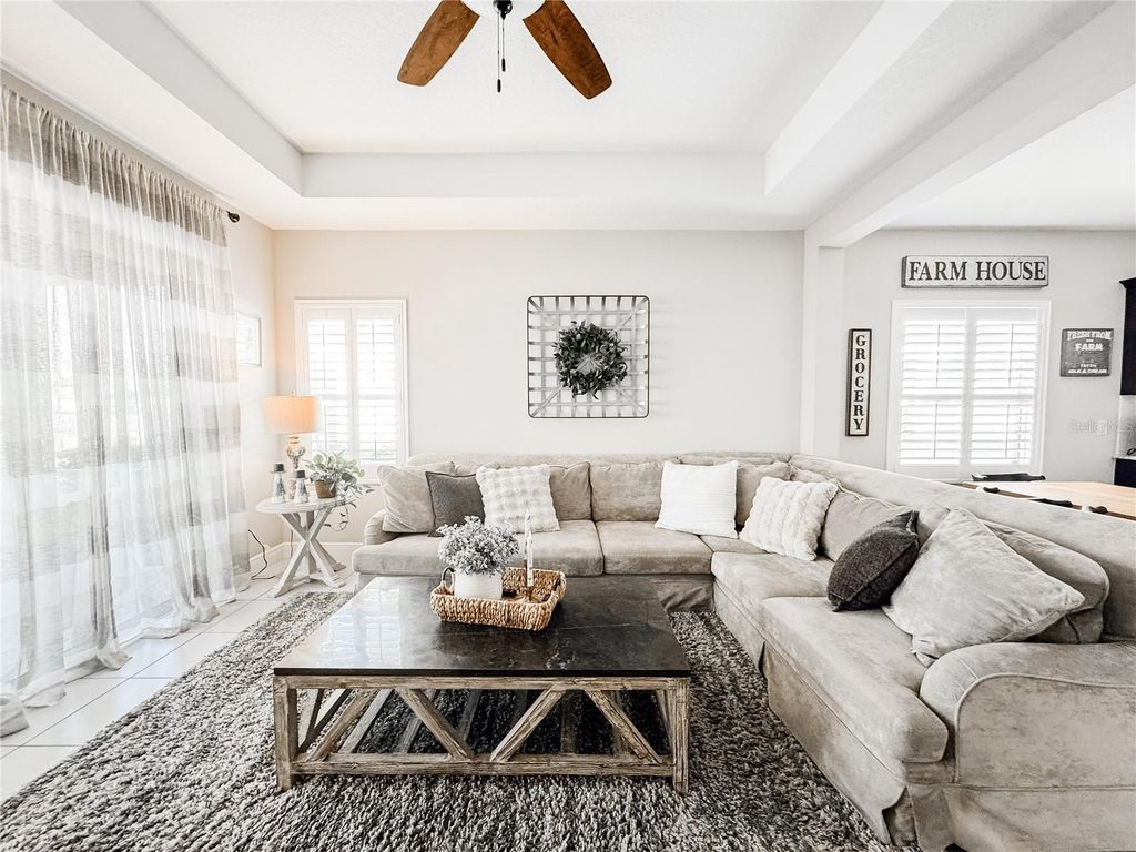 Image 14 of property listing at 12344 WHISPER LAKE DRIVE, Bradenton, FL 34211