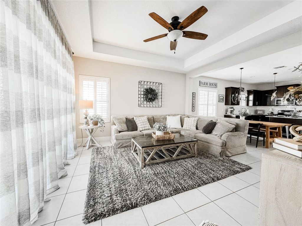 Image 15 of property listing at 12344 WHISPER LAKE DRIVE, Bradenton, FL 34211