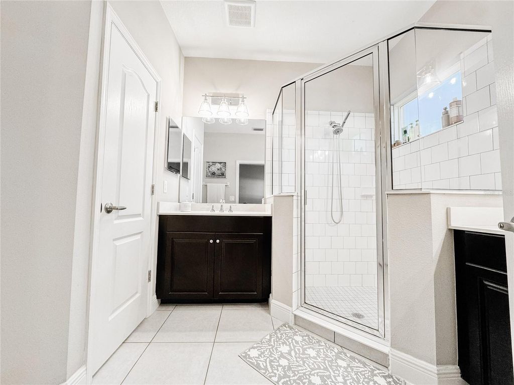 Image 23 of property listing at 12344 WHISPER LAKE DRIVE, Bradenton, FL 34211