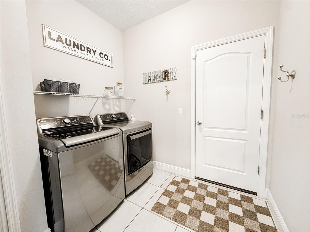 Image 32 of property listing at 12344 WHISPER LAKE DRIVE, Bradenton, FL 34211