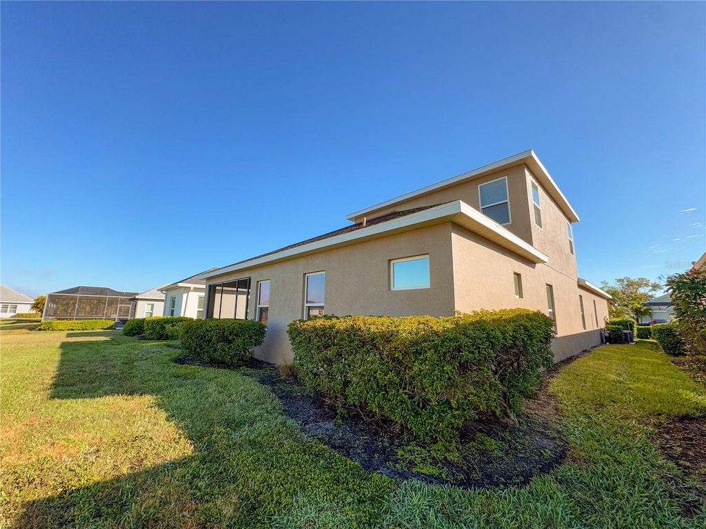 Image 41 of property listing at 12344 WHISPER LAKE DRIVE, Bradenton, FL 34211